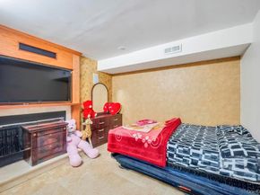 2 Valley Greens Drive, Valley Stream NY 11581