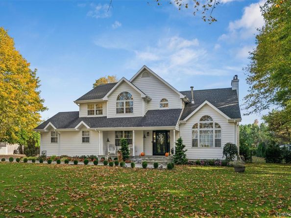 3 Seatuck Cove Circle, Eastport NY 11941