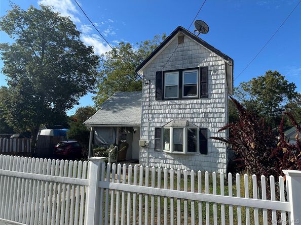 104 2nd Avenue, Bay Shore NY 11706