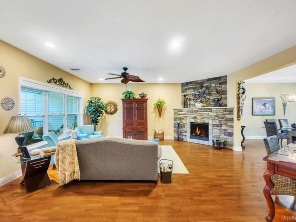 4 Haverton Court, Riverhead NY 11901