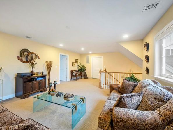 4 Haverton Court, Riverhead NY 11901