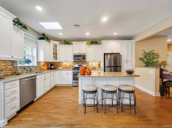 4 Haverton Court, Riverhead NY 11901