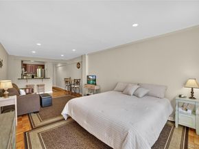 10 Old Mamaroneck Road 4K, White Plains NY 10605