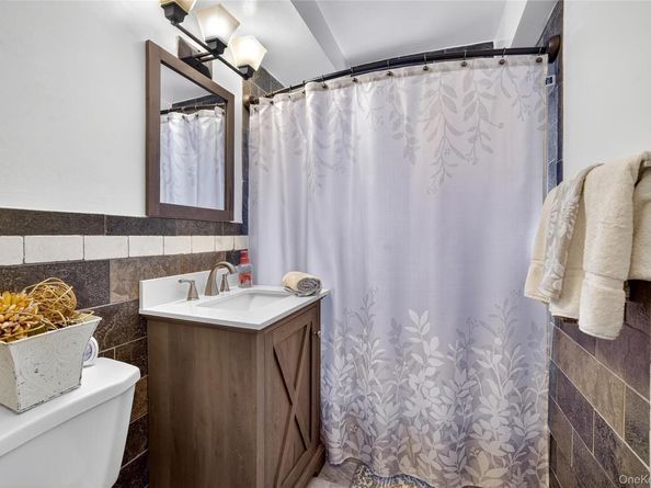 10 Old Mamaroneck Road 4K, White Plains NY 10605