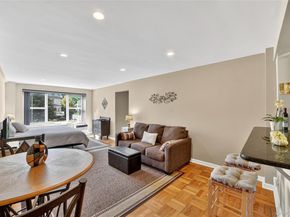 10 Old Mamaroneck Road 4K, White Plains NY 10605