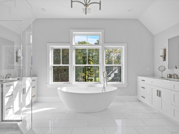 41 Arbutus Road, Quogue NY 11959