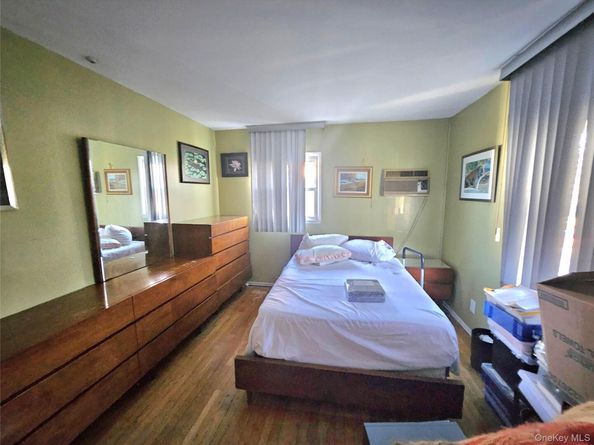 153-27 Foch Blvd, Jamaica NY 11434