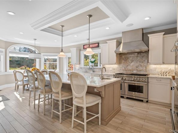 98 Spring Pond Lane, Southampton NY 11968