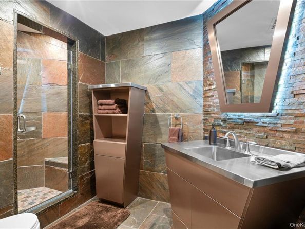 98 Spring Pond Lane, Southampton NY 11968