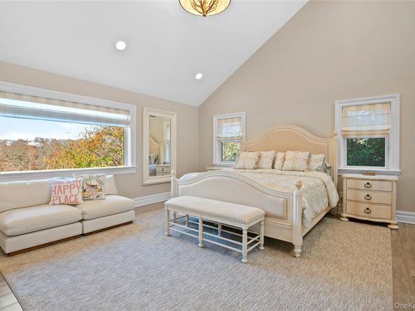 98 Spring Pond Lane, Southampton NY 11968