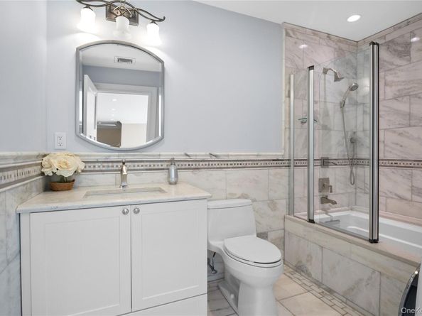 98 Spring Pond Lane, Southampton NY 11968