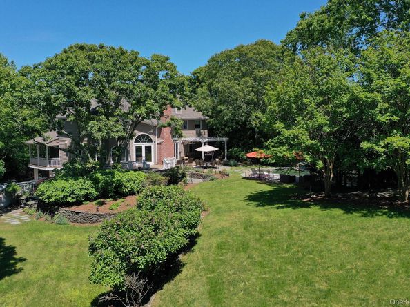 98 Spring Pond Lane, Southampton NY 11968