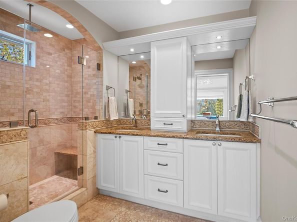 98 Spring Pond Lane, Southampton NY 11968