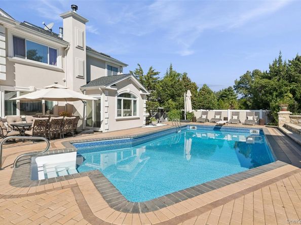 63 Fleetwood Road, Commack NY 11725