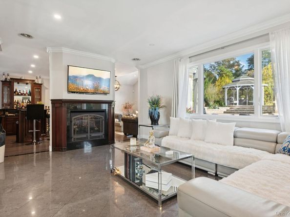 63 Fleetwood Road, Commack NY 11725