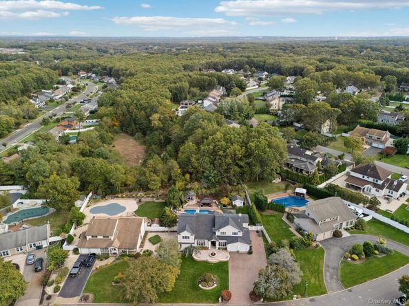 63 Fleetwood Road, Commack NY 11725