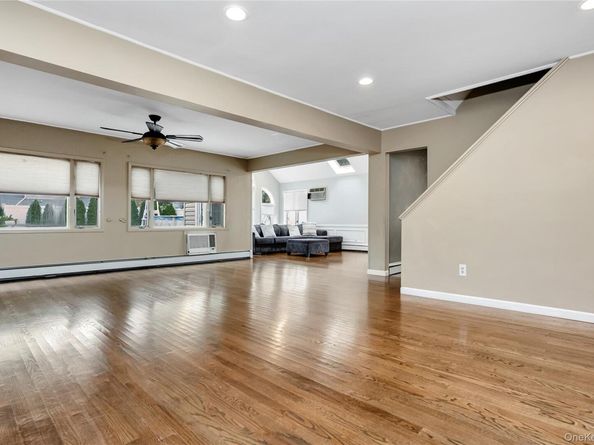 37 Angle Lane, Hicksville NY 11801