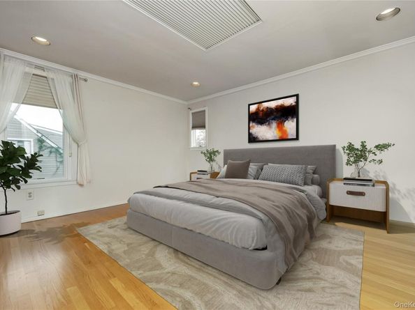 37 Angle Lane, Hicksville NY 11801