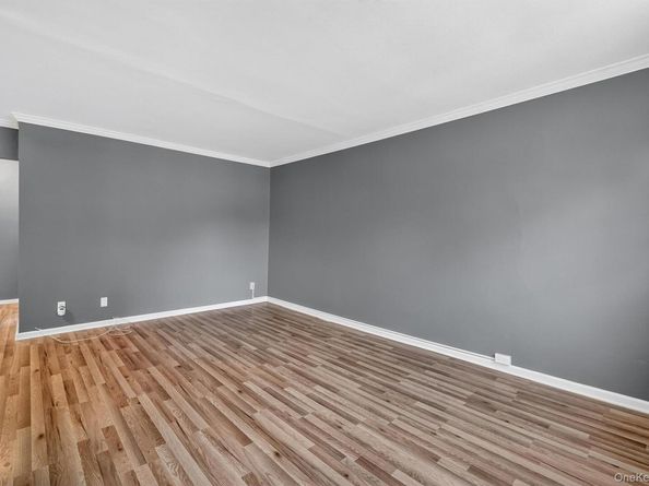 260 Church Street 4B4, White Plains NY 10603