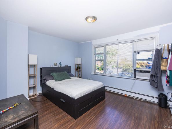 9-01 127 Street, College Point NY 11356