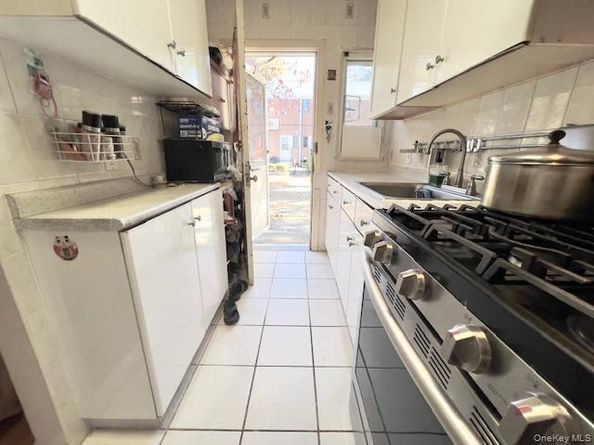 220-34 67 Avenue 2Levels, Bayside NY 11364