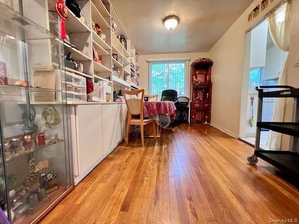 220-34 67 Avenue 2Levels, Bayside NY 11364