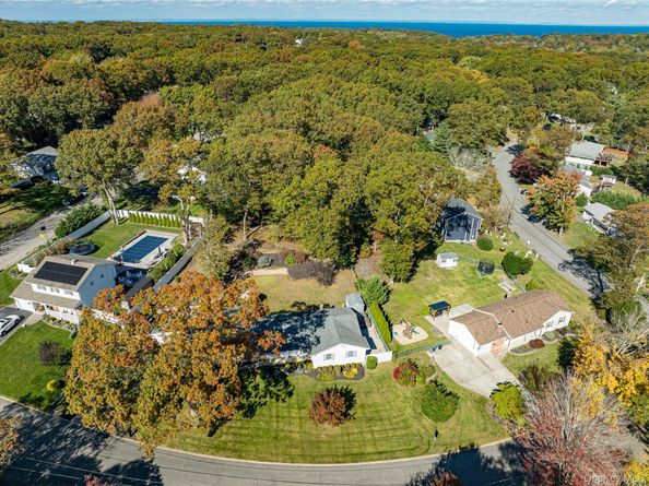 3 Walnut Road, Rocky Point NY 11778