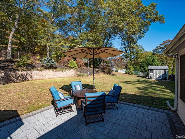 3 Walnut Road, Rocky Point NY 11778