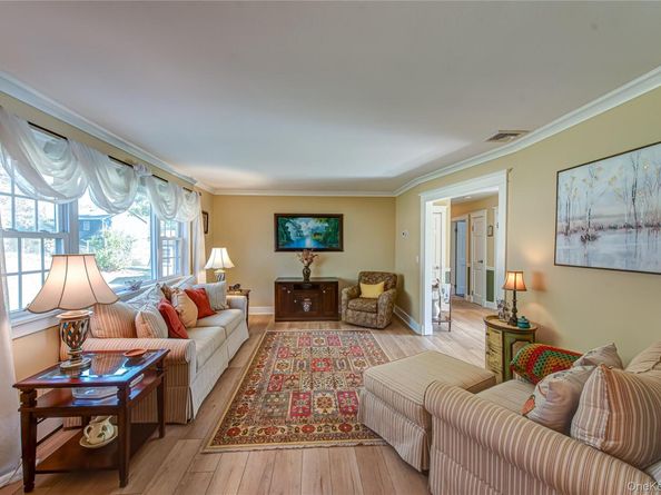 3 Walnut Road, Rocky Point NY 11778