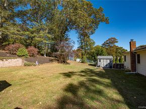 3 Walnut Road, Rocky Point NY 11778