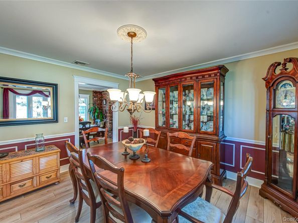 3 Walnut Road, Rocky Point NY 11778