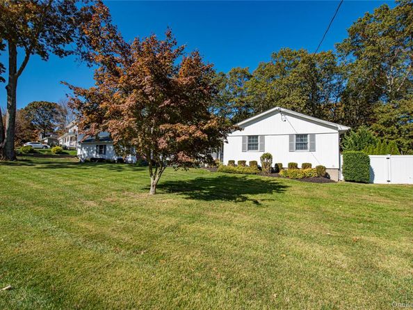 3 Walnut Road, Rocky Point NY 11778