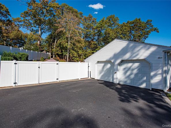 3 Walnut Road, Rocky Point NY 11778