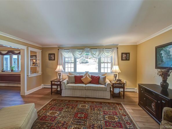 3 Walnut Road, Rocky Point NY 11778