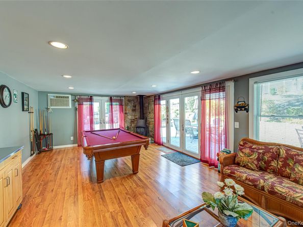 3 Walnut Road, Rocky Point NY 11778