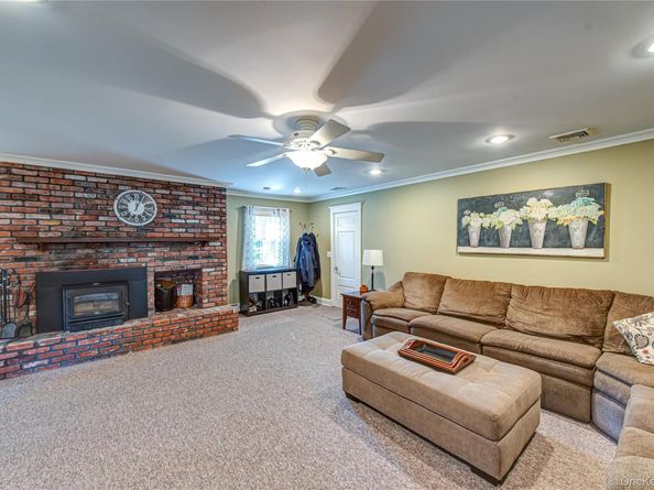 3 Walnut Road, Rocky Point NY 11778