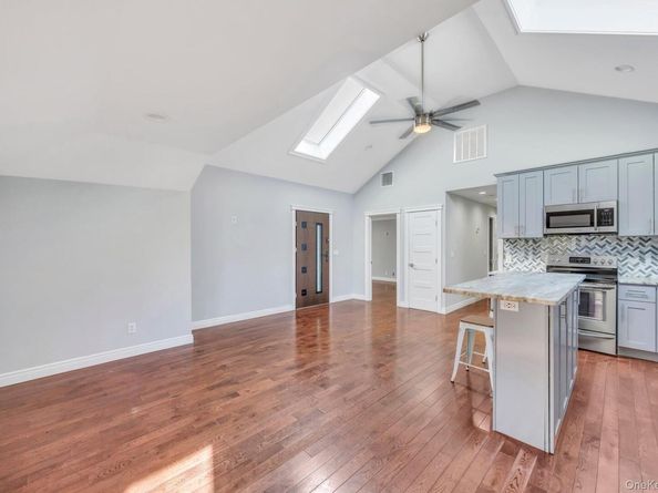 145 Centre Avenue, Lindenhurst NY 11757