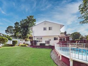 5 Gristmill Drive, Kings Park NY 11754