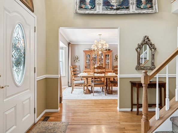 2 Robert Crescent, Stony Brook NY 11790