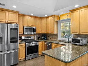 21 Rawlings Drive, Melville NY 11747