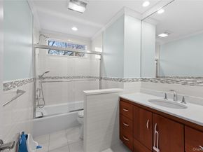 21 Rawlings Drive, Melville NY 11747