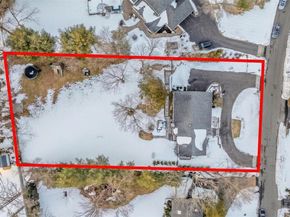 21 Rawlings Drive, Melville NY 11747