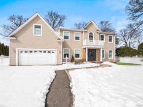 5 Pine Street, Plainview NY 11803