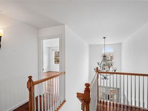 5 Pine Street, Plainview NY 11803