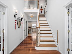 5 Pine Street, Plainview NY 11803