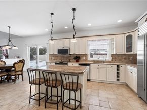 5 Pine Street, Plainview NY 11803