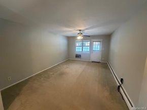 12 Harbour Lane 4A, Oyster Bay NY 11771