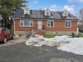 5 Wedgewood Drive, Coram NY 11727
