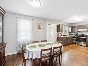 5 Wedgewood Drive, Coram NY 11727