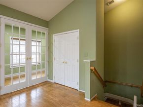 92 Pond View, Port Washington NY 11050